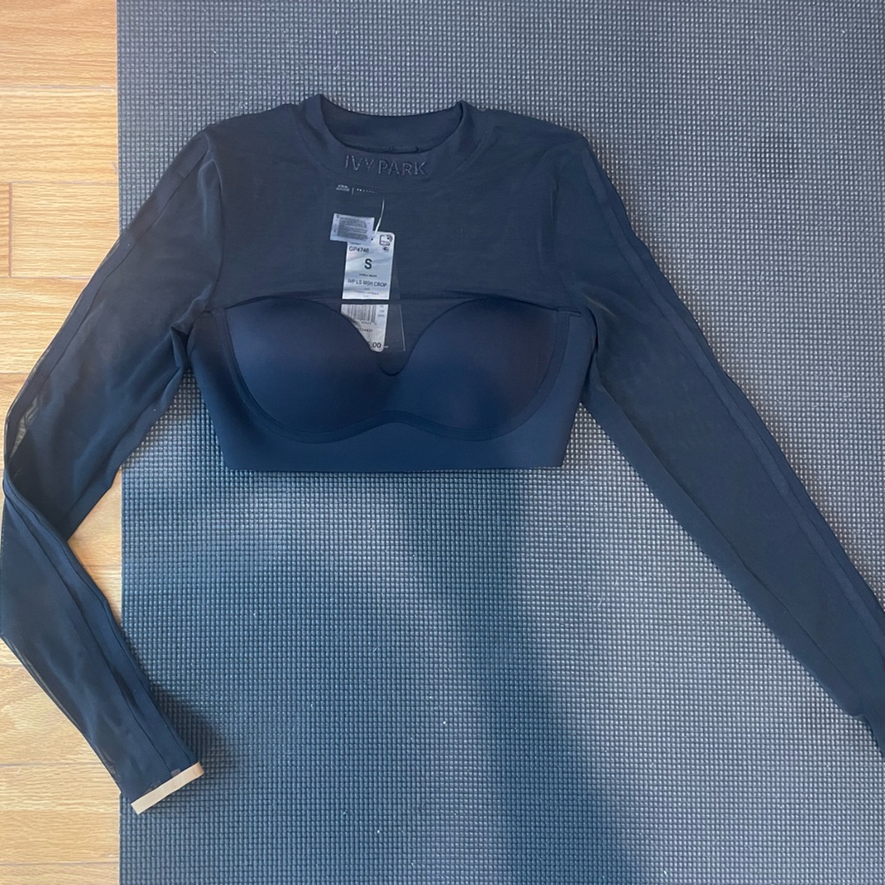 Ivy Park women’s mesh crop top. Size small.